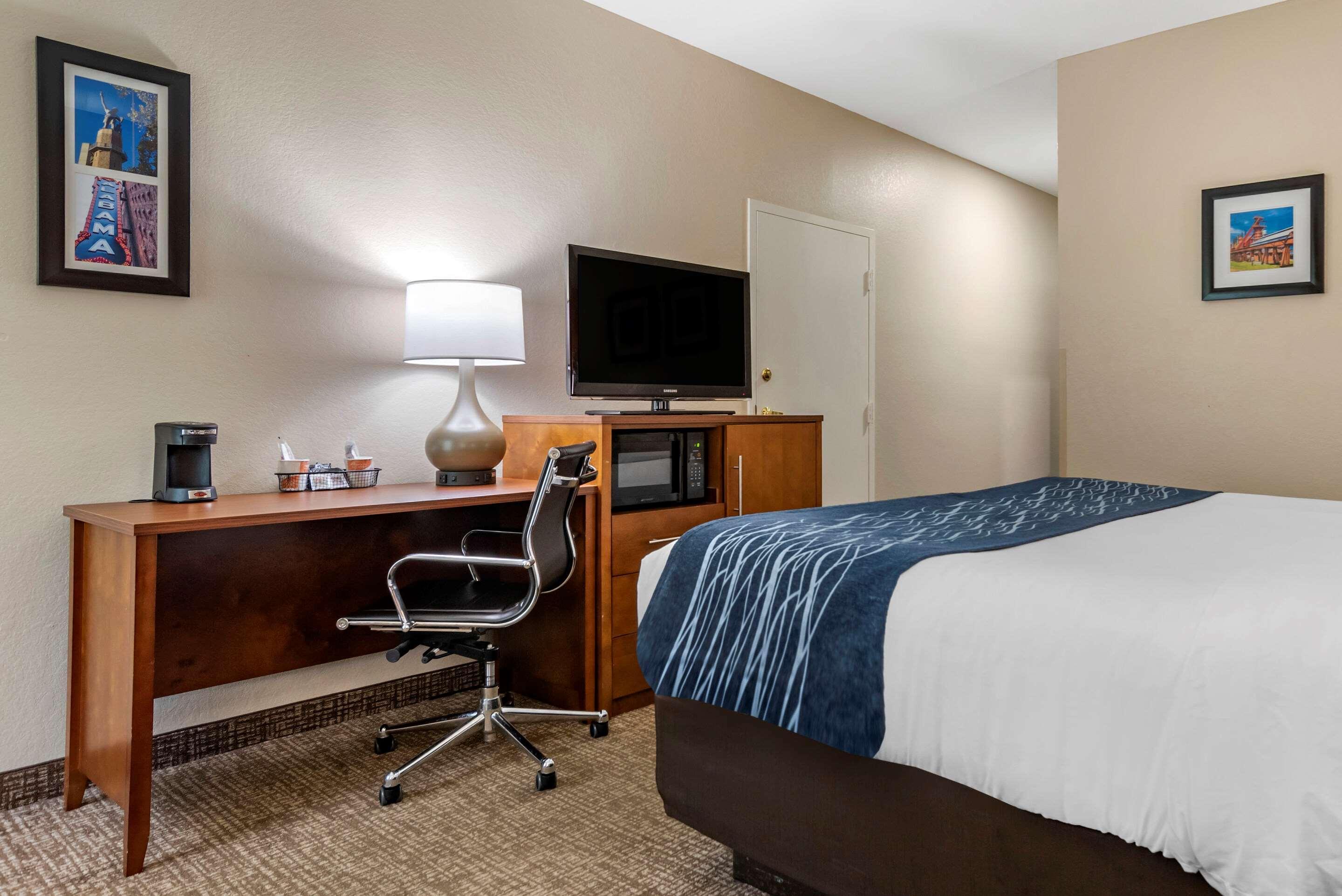 Comfort Inn Birmingham - Irondale Exterior photo